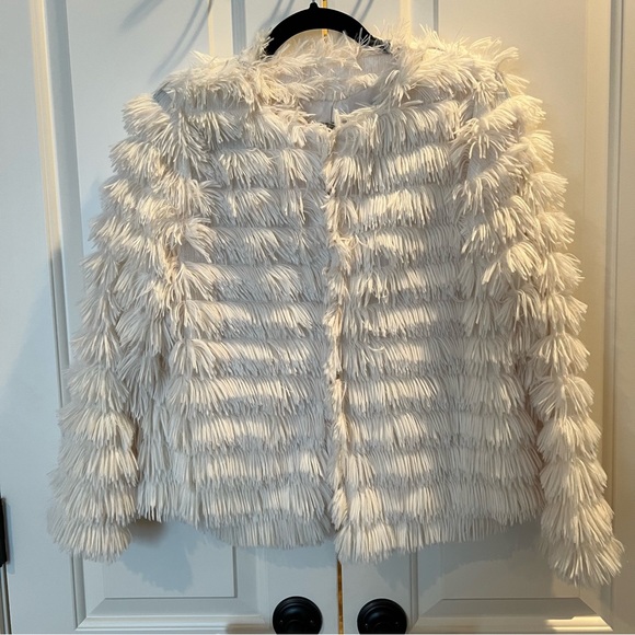 She + Sky Jackets & Coats Like New Vici Collection Ivory Faux Fur